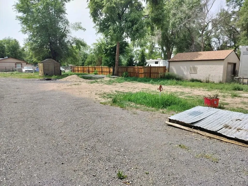 1143 25th Lane Pueblo CO 81006