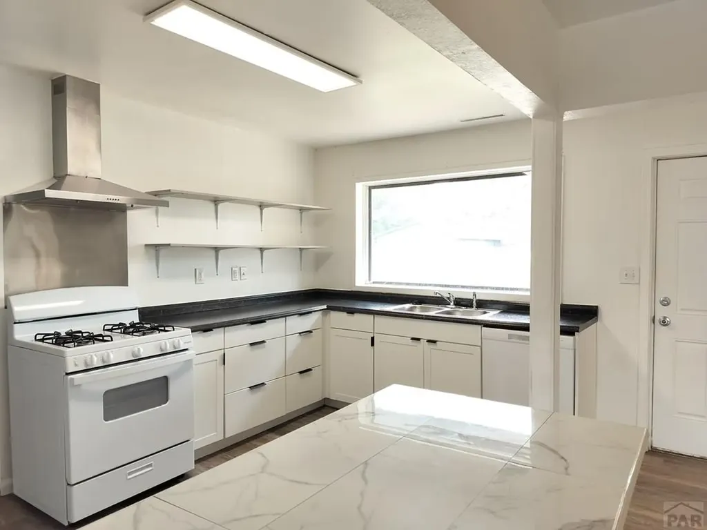 1143 25th Lane Pueblo CO 81006