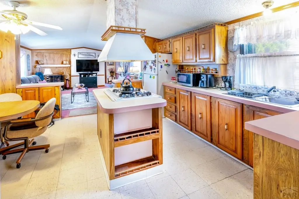 5000 E Red Creek Springs Road Pueblo CO 81005