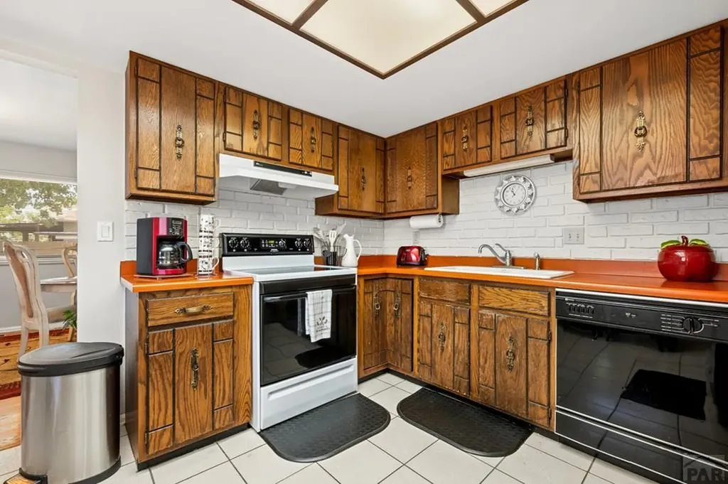 1 Mayweed Court Pueblo CO 81001