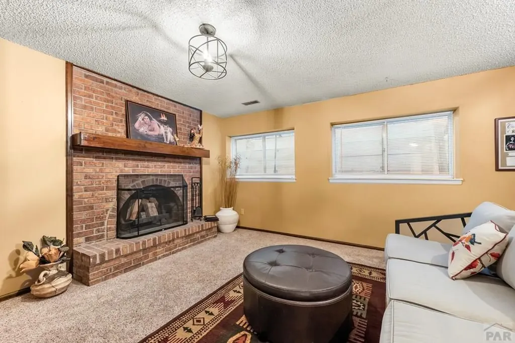 1 Mayweed Court Pueblo CO 81001