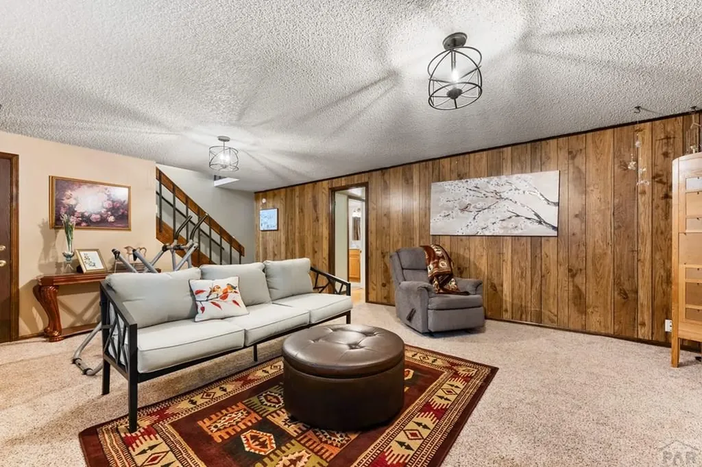 1 Mayweed Court Pueblo CO 81001