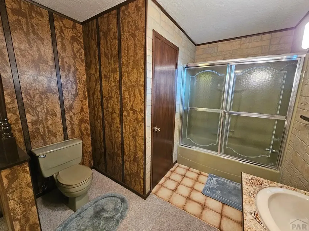 77 Circle Drive La Junta CO 81050