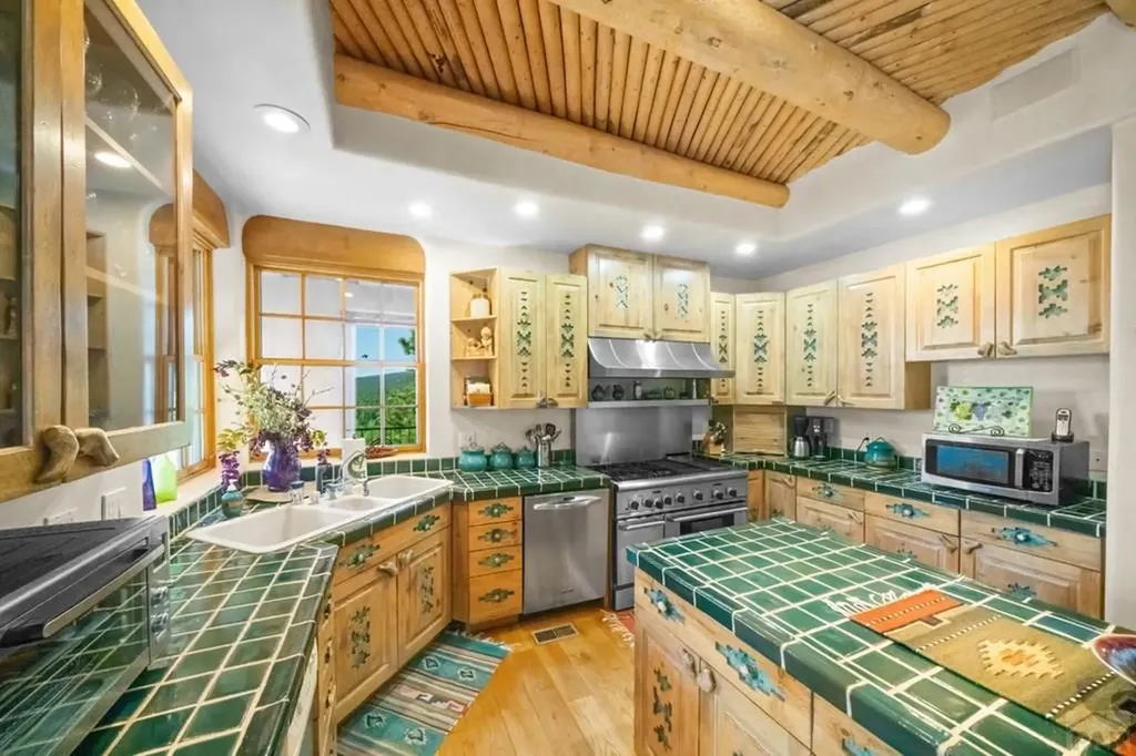 8221 Cuerna Verde Road Rye CO 81069