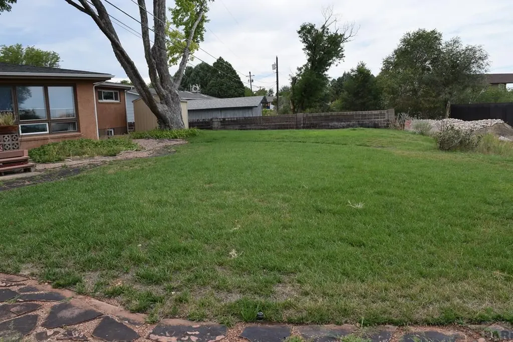 3 Twilight Lane Pueblo CO 81005