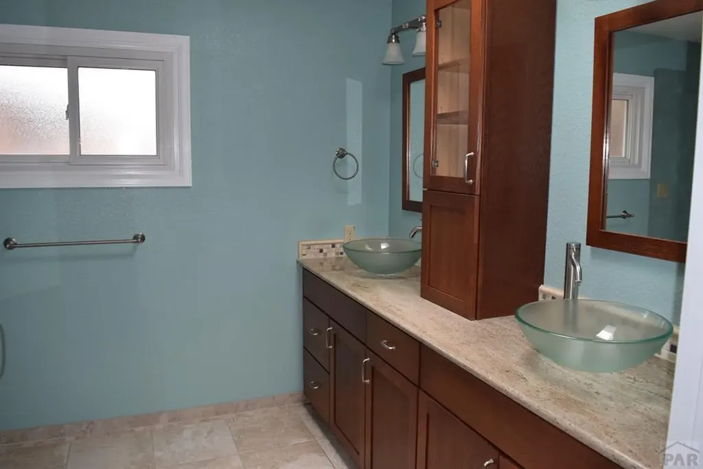 3 Twilight Lane Pueblo CO 81005