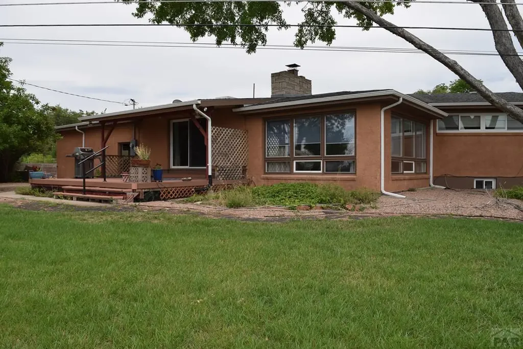 3 Twilight Lane Pueblo CO 81005