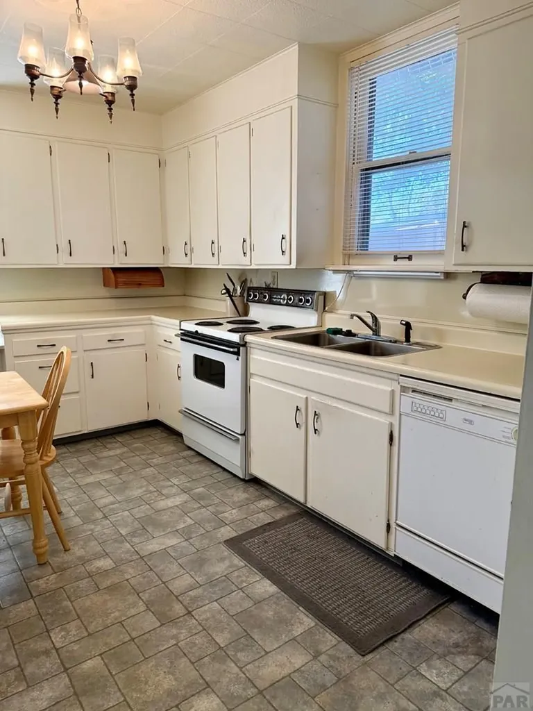 602 Belleview Avenue La Junta CO 81050