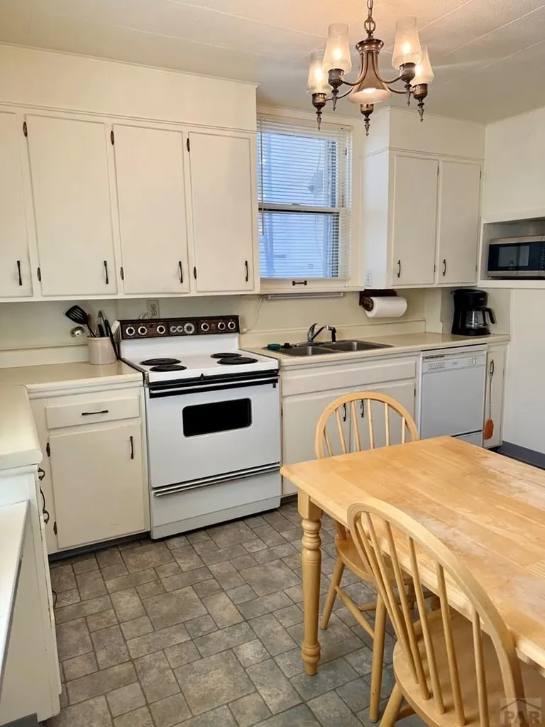 602 Belleview Avenue La Junta CO 81050