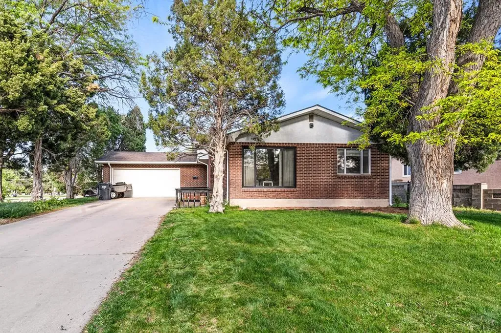 36 Loyola Lane Pueblo CO 81005