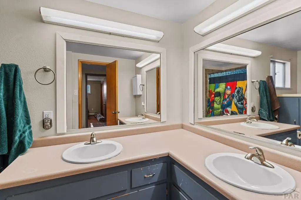 36 Loyola Lane Pueblo CO 81005