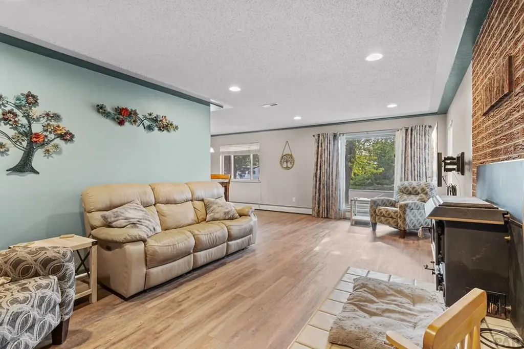 36 Loyola Lane Pueblo CO 81005