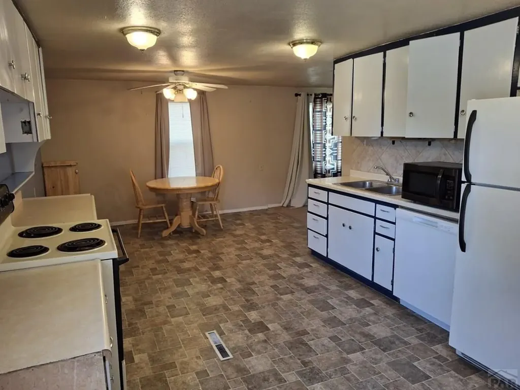 209 5th Street Fowler CO 81039