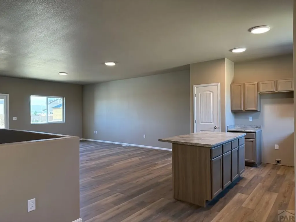 2305 Starboard Lane Pueblo CO 81008