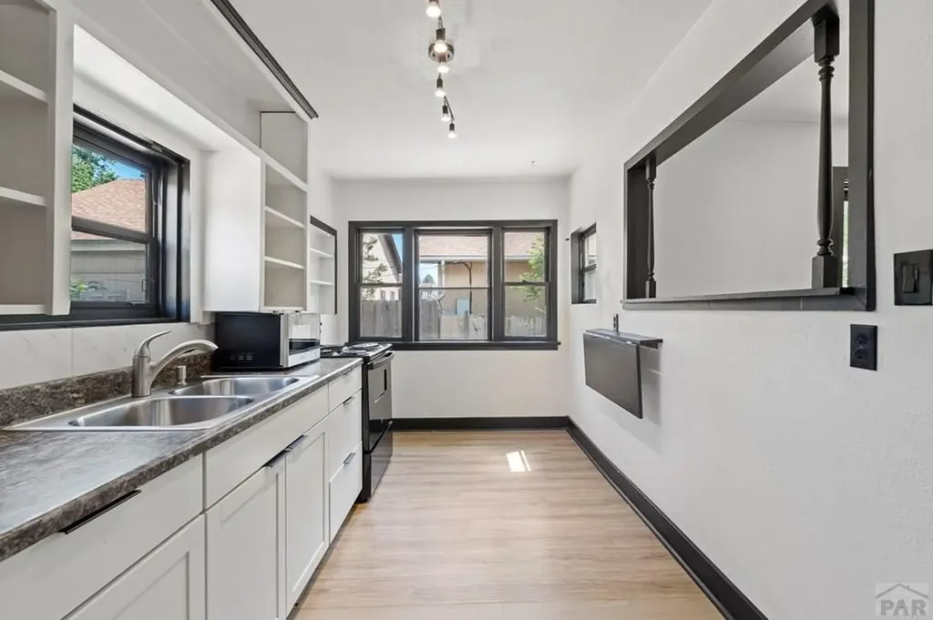 2732 Cascade Avenue Pueblo CO 81003