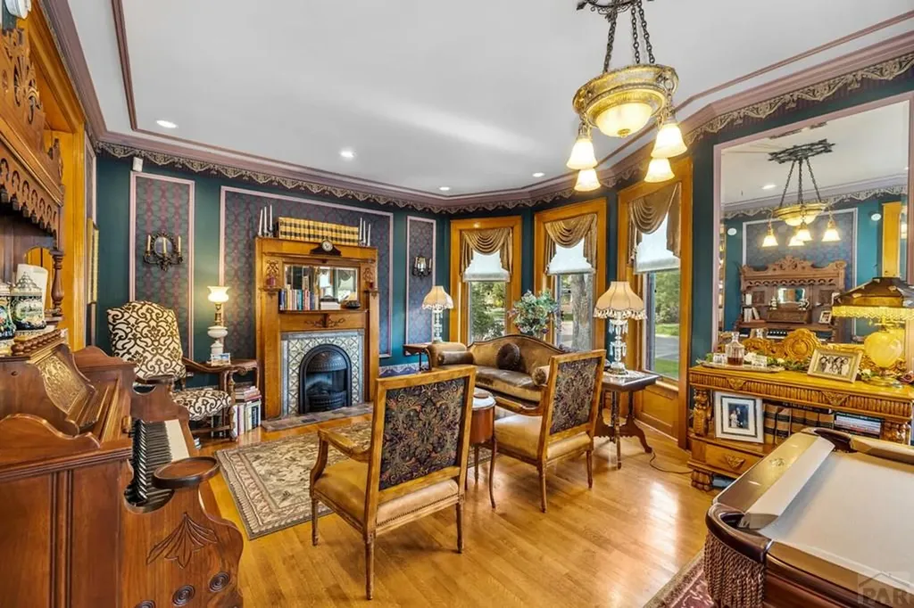 326 W Pitkin Avenue Pueblo CO 81004