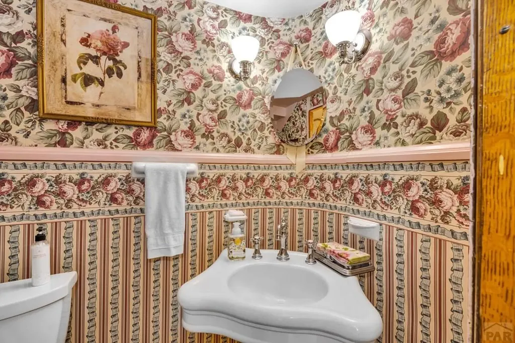 326 W Pitkin Avenue Pueblo CO 81004