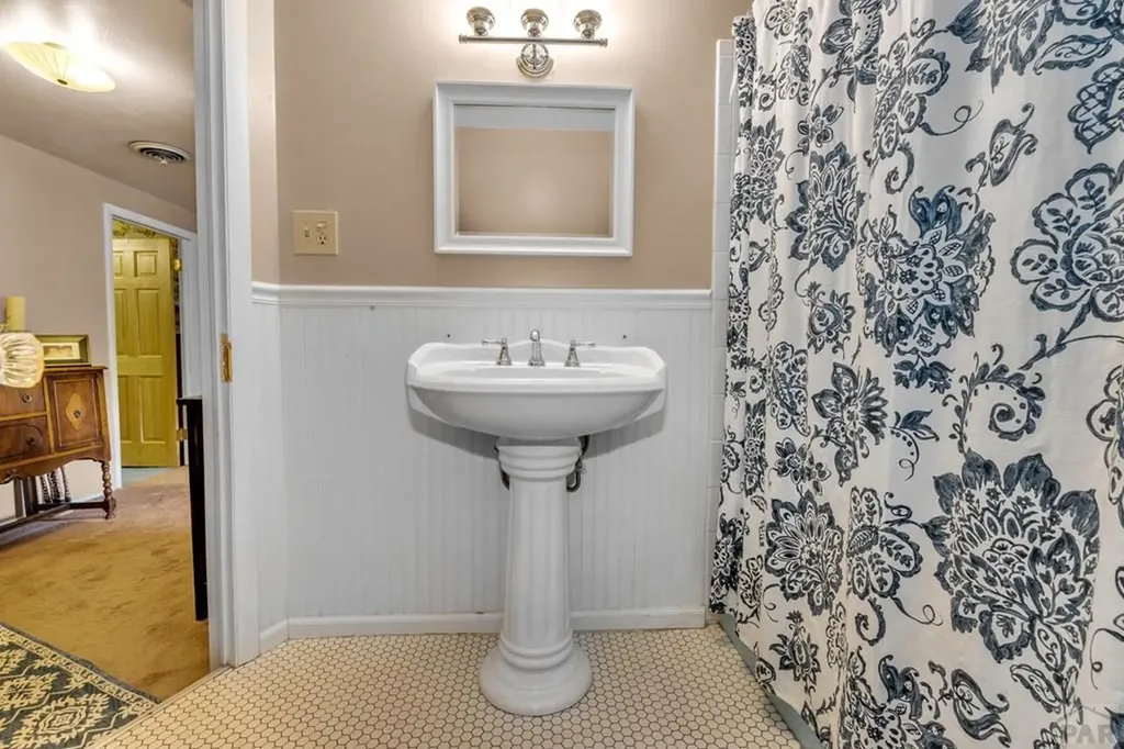 326 W Pitkin Avenue Pueblo CO 81004