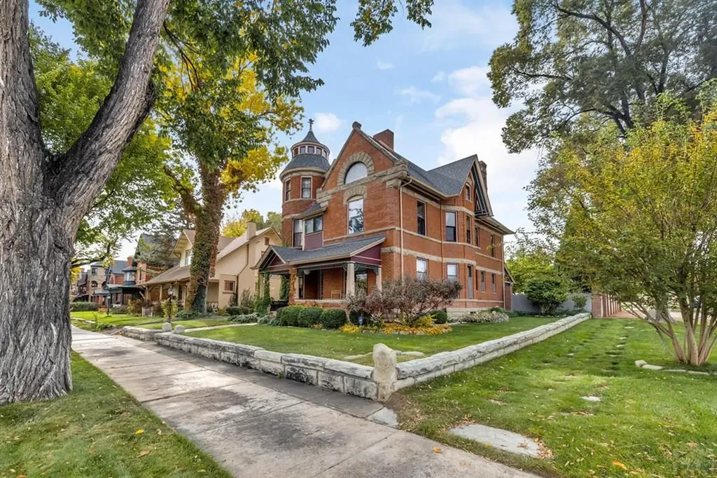 326 W Pitkin Avenue Pueblo CO 81004