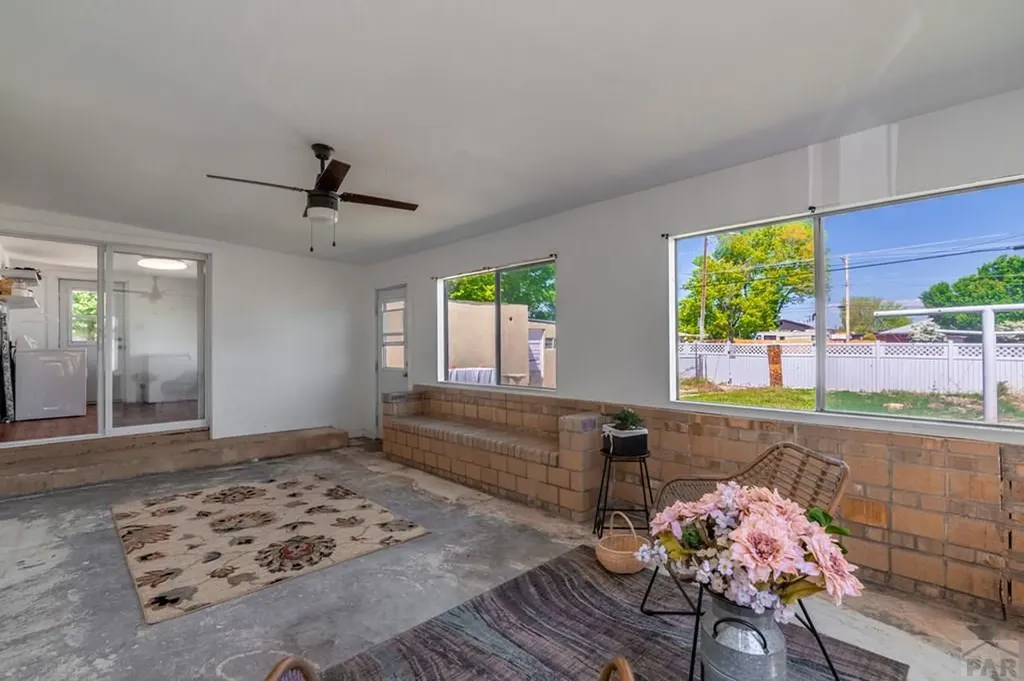 1611 Englewood Drive Pueblo CO 81005