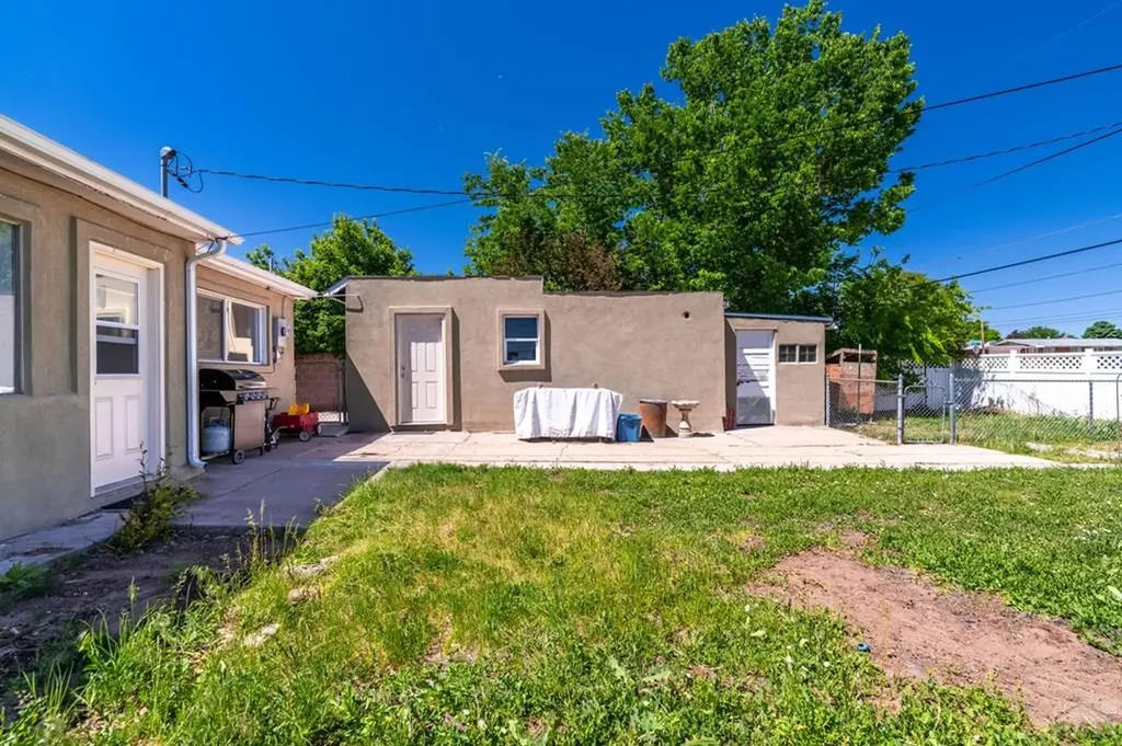 1611 Englewood Drive Pueblo CO 81005