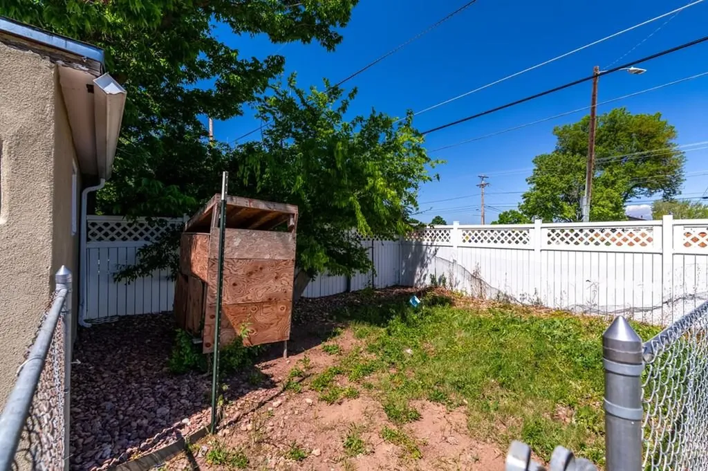 1611 Englewood Drive Pueblo CO 81005