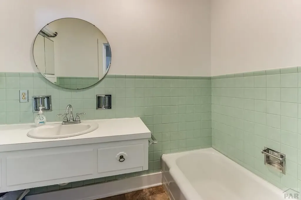 319 S Main Street La Veta CO 81055