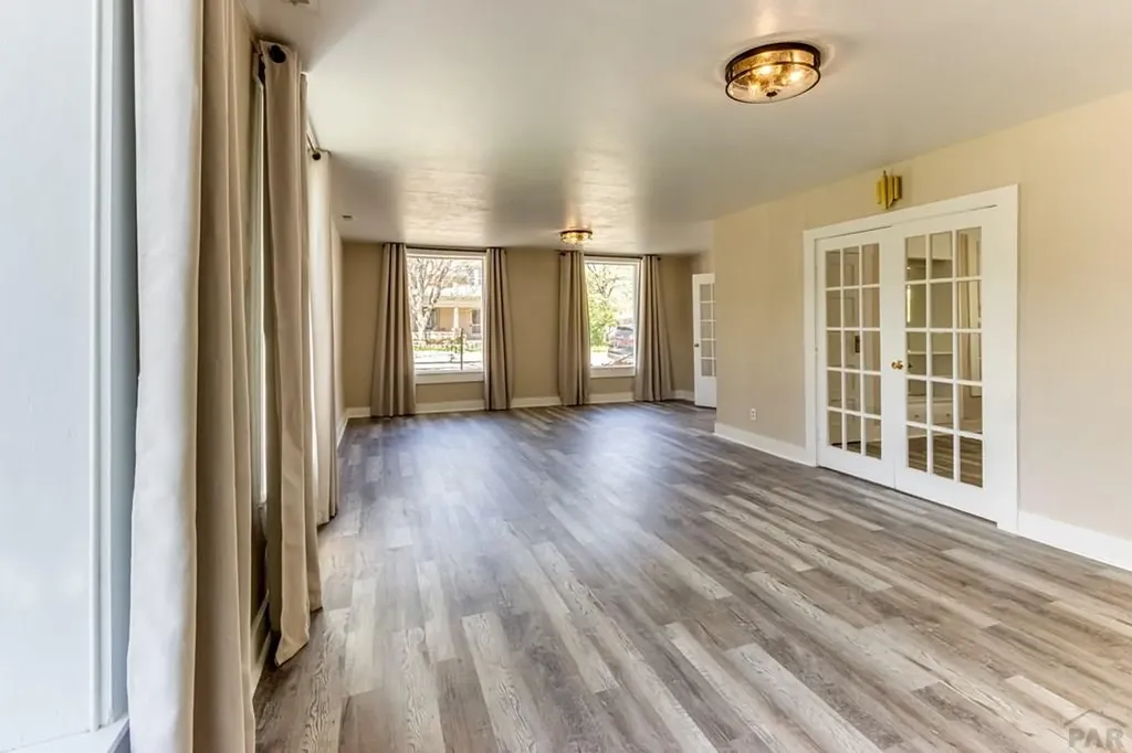 319 S Main Street La Veta CO 81055