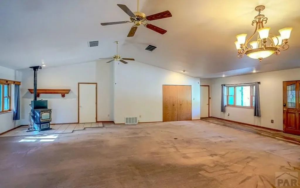 5207 North Creek Road Beulah CO 81023