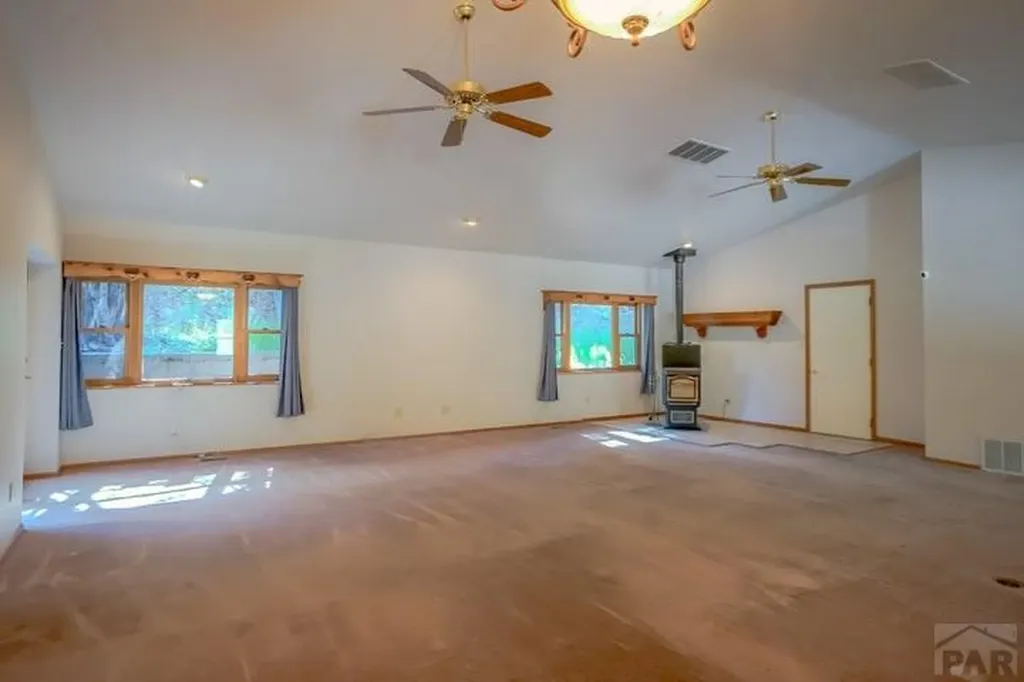 5207 North Creek Road Beulah CO 81023