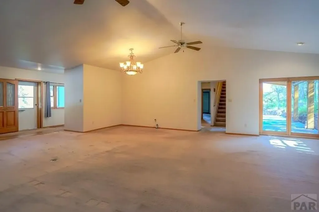 5207 North Creek Road Beulah CO 81023