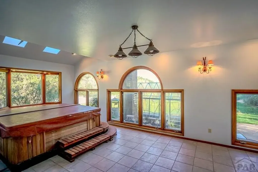 5207 North Creek Road Beulah CO 81023