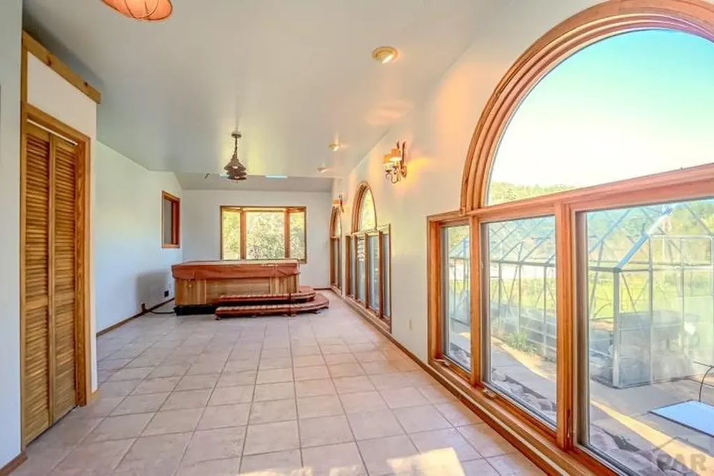 5207 North Creek Road Beulah CO 81023