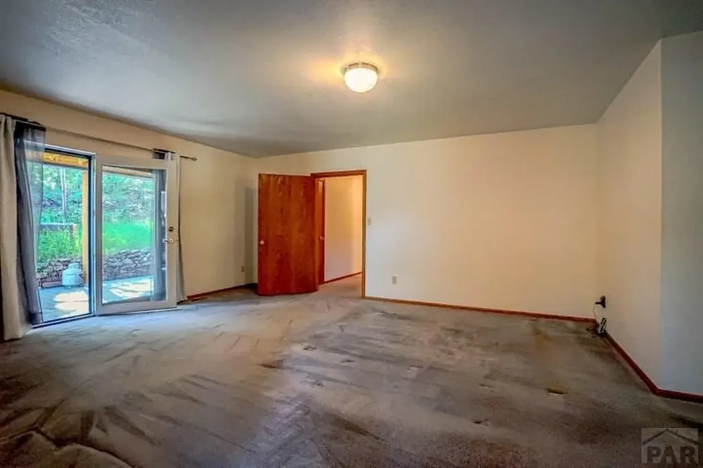 5207 North Creek Road Beulah CO 81023