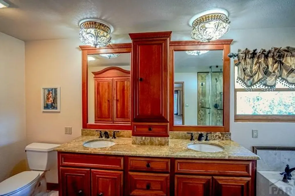 5207 North Creek Road Beulah CO 81023