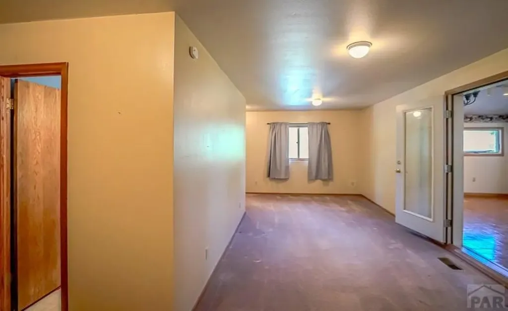 5207 North Creek Road Beulah CO 81023