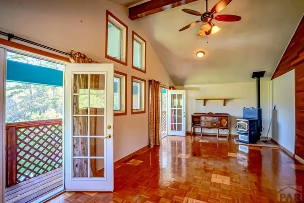 5207 North Creek Road Beulah CO 81023