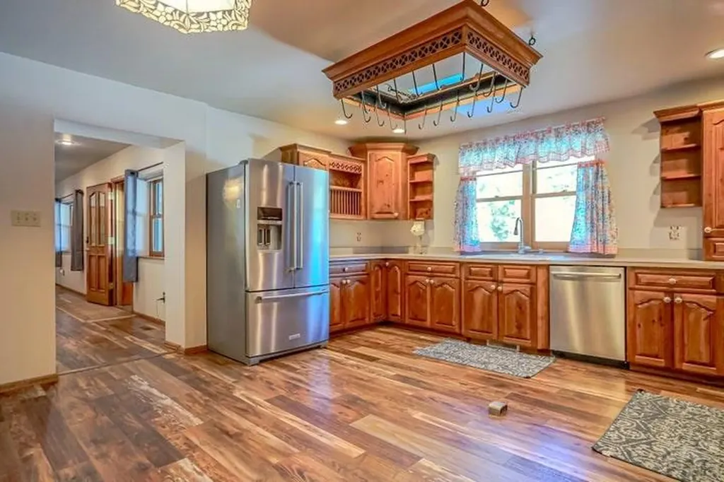 5207 North Creek Road Beulah CO 81023