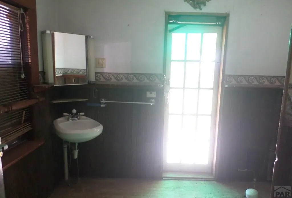 302 Gould Avenue Olney Springs CO 81062