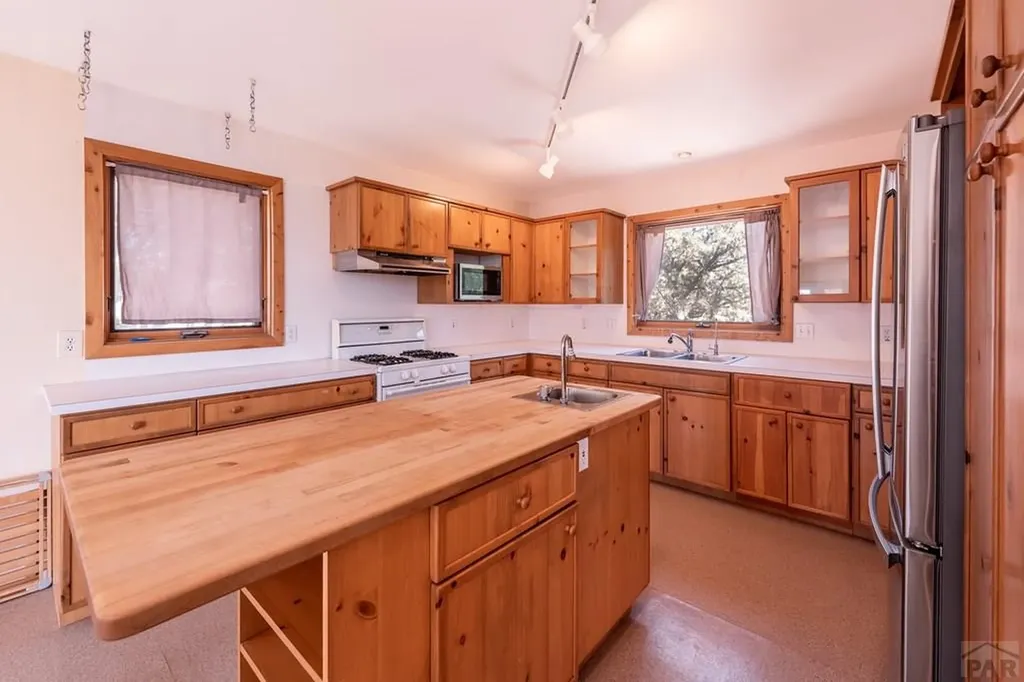 840 County Road 627 Gardner CO 81040