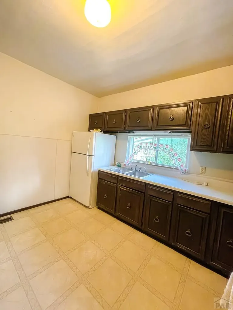 208 Lewis Avenue La Junta CO 81050