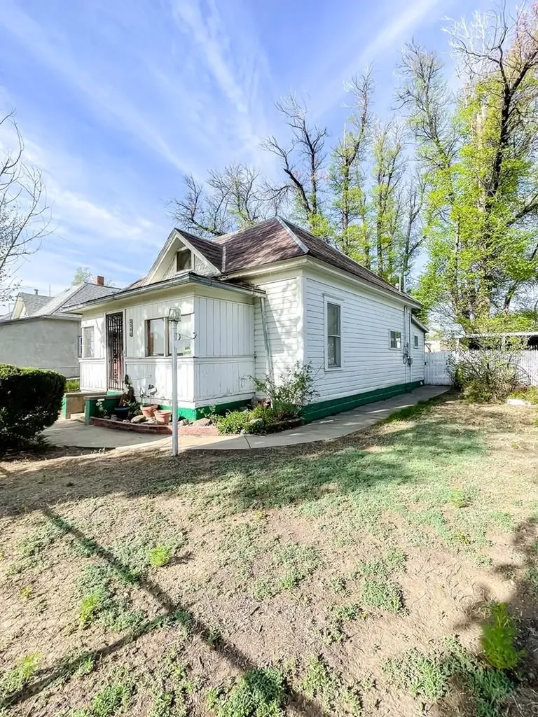 208 Lewis Avenue La Junta CO 81050