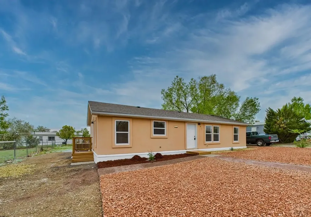 952 S Tolstoi Drive Pueblo West CO 81007