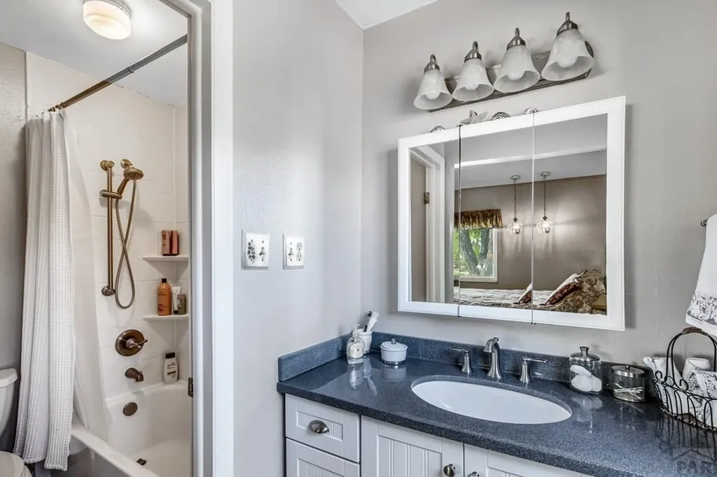 178 Macneil Place Pueblo CO 81001