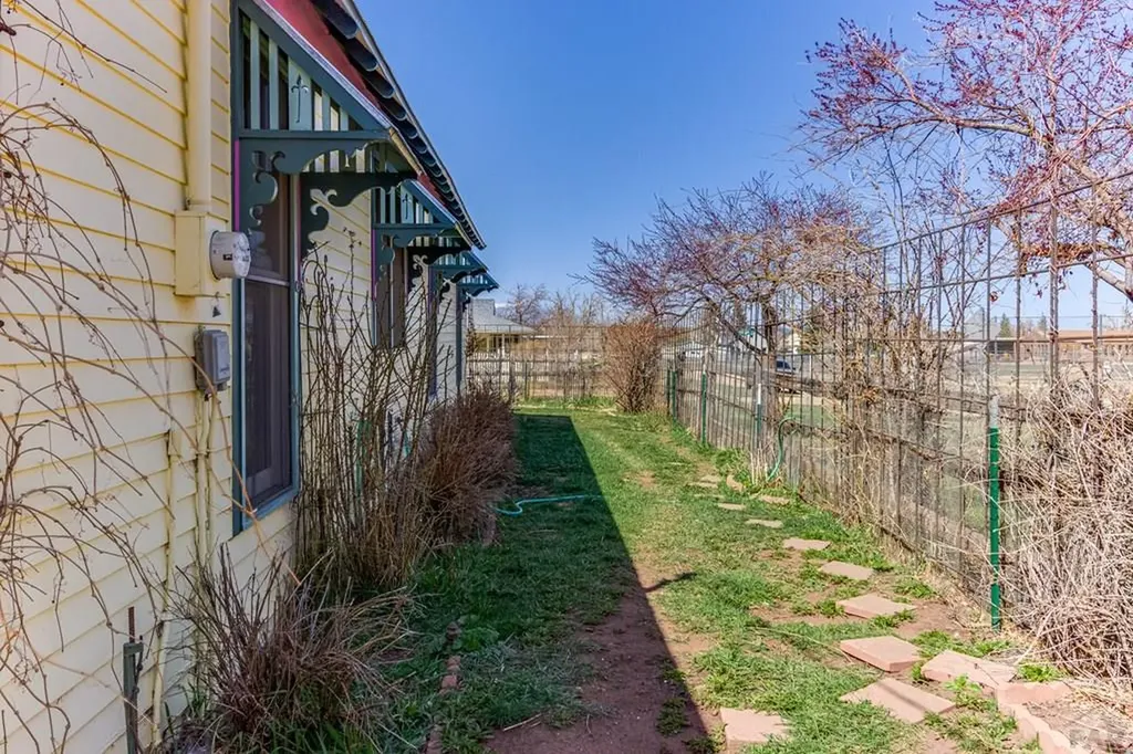 132 & 134 E Virginia Street La Veta CO 81055