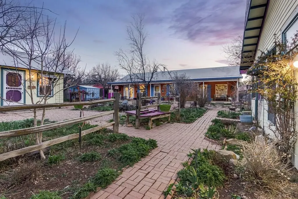 132 & 134 E Virginia Street La Veta CO 81055