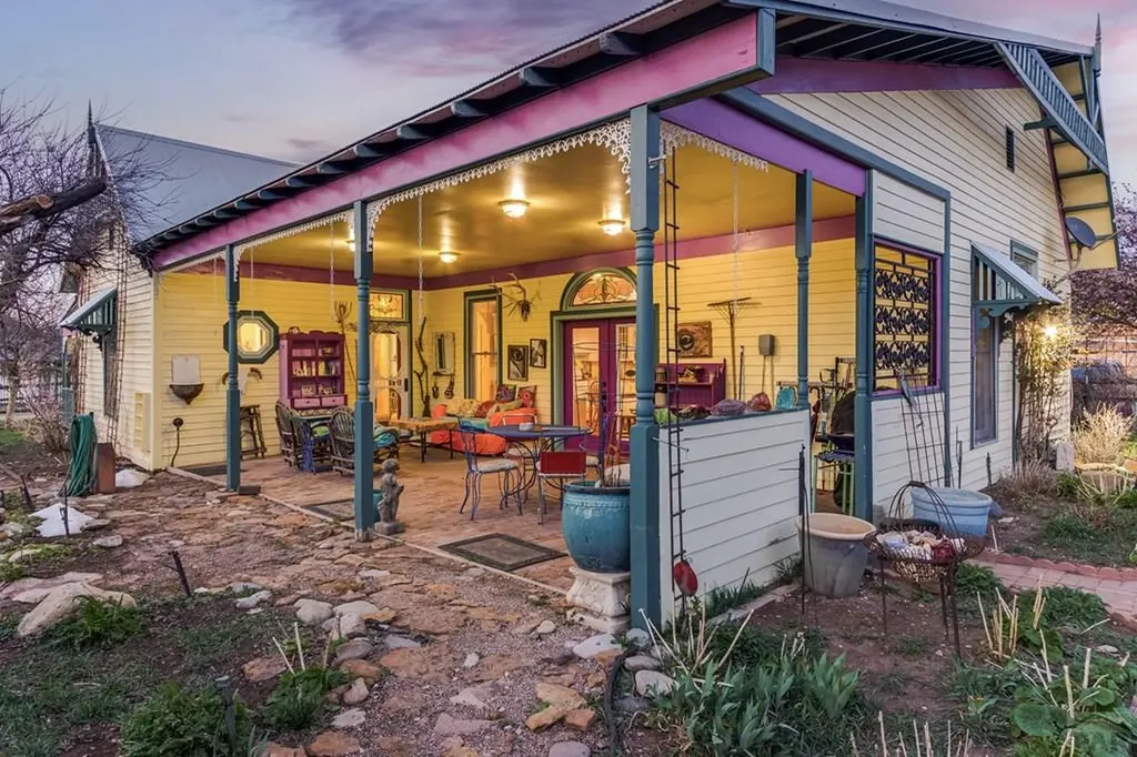 132 & 134 E Virginia Street La Veta CO 81055