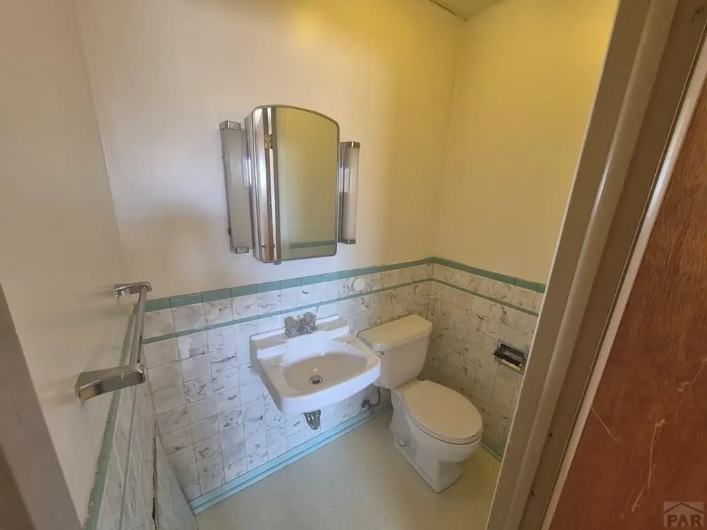 716 Lincoln Avenue La Junta CO 81050