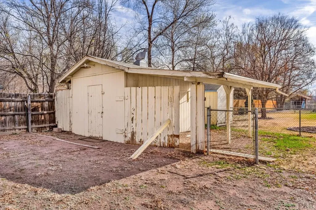 492 N Raynolds Avenue Canon City CO 81212