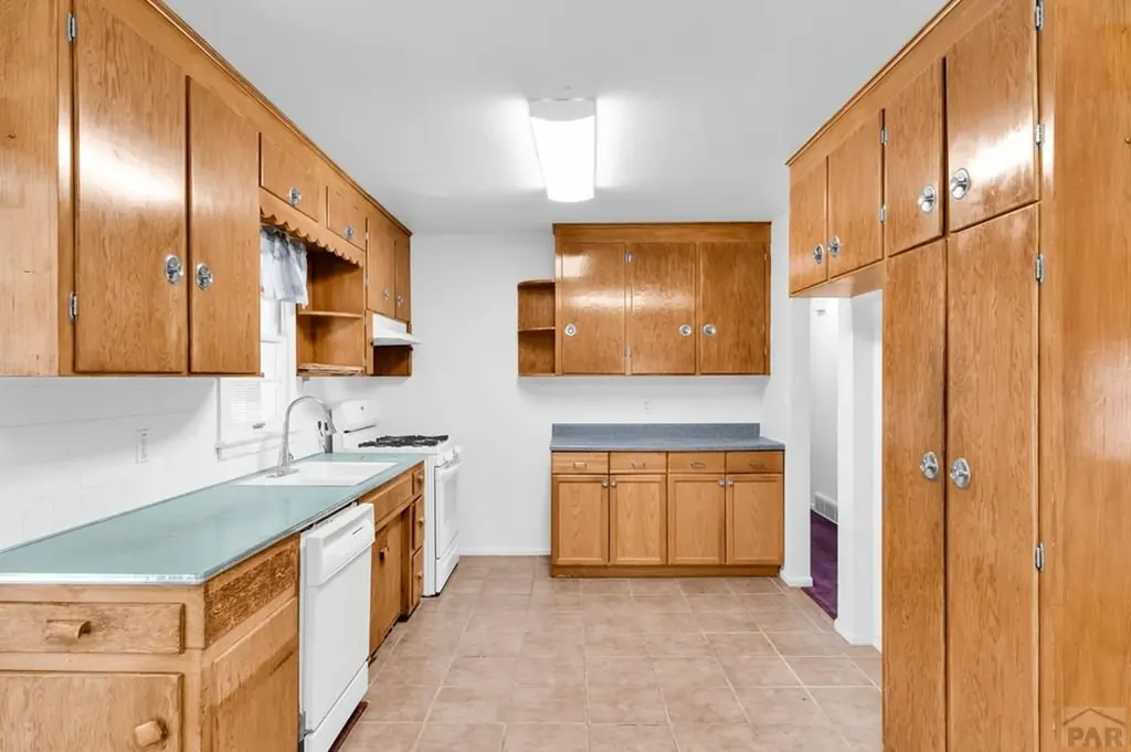 492 N Raynolds Avenue Canon City CO 81212